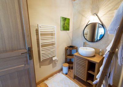 compagnons salle de bain bois