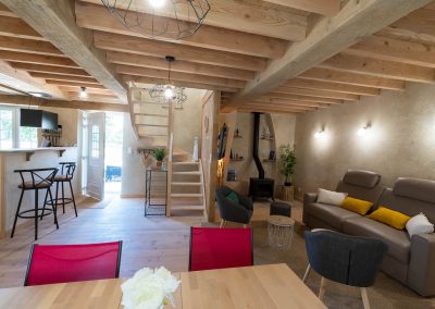 compagnons salon escalier gite